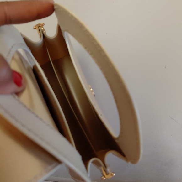 Cute Mini Top HandleSnap Button Gold Clutch Elegant Purse - Picture 6 of 10